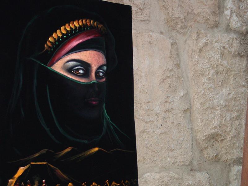 張翠容／呼愁：從大馬士革到伊斯坦堡_3_大馬士革一牆壁畫：她在窺探鈙利亞的過去與現在。（攝影／張翠容）