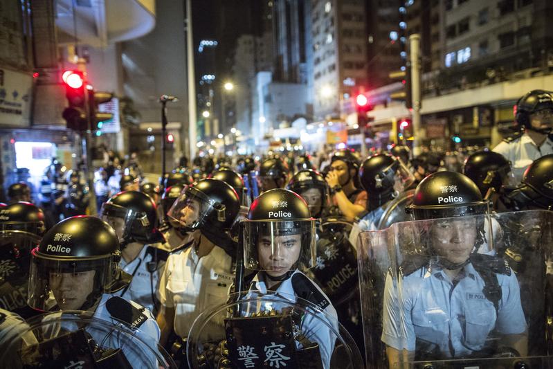 香港不平靜的釋法夜晚03。攝影／陳朗熹