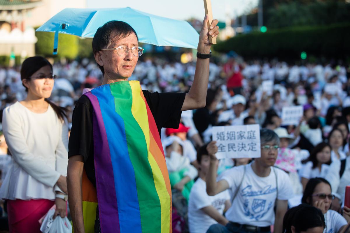 å¾1åäººå°25è¬äºº ç¥å®¶å¨çåå¿éåé·è·' å ±å°èthe Reporter