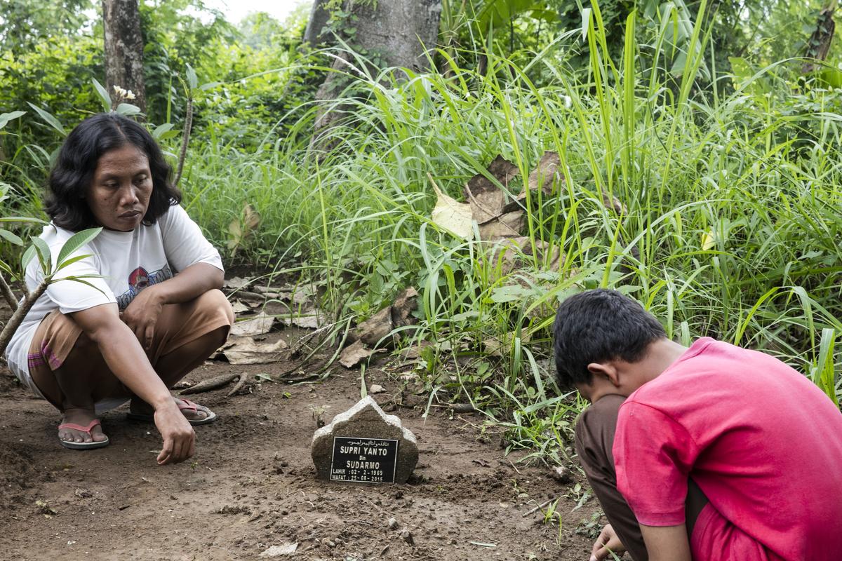 Re: [新聞] 彰化外海插千座風機，漁民被迫全退場