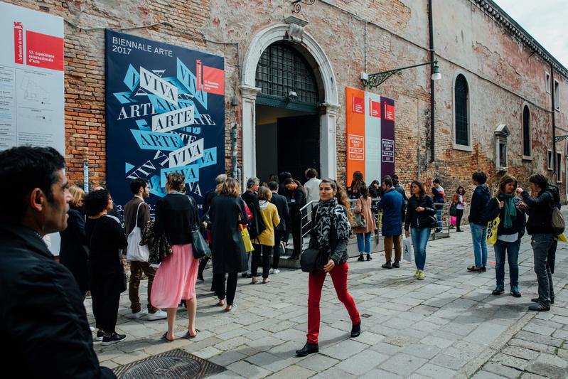 威尼斯雙年展實習生手記：如果藝術導覽員是一座橋_(攝影/余志偉)