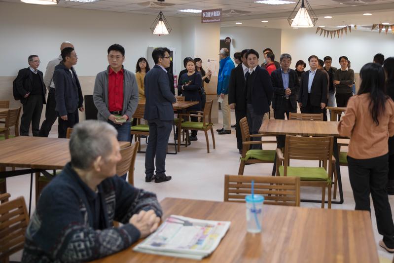 長照專題。老人。安養機構