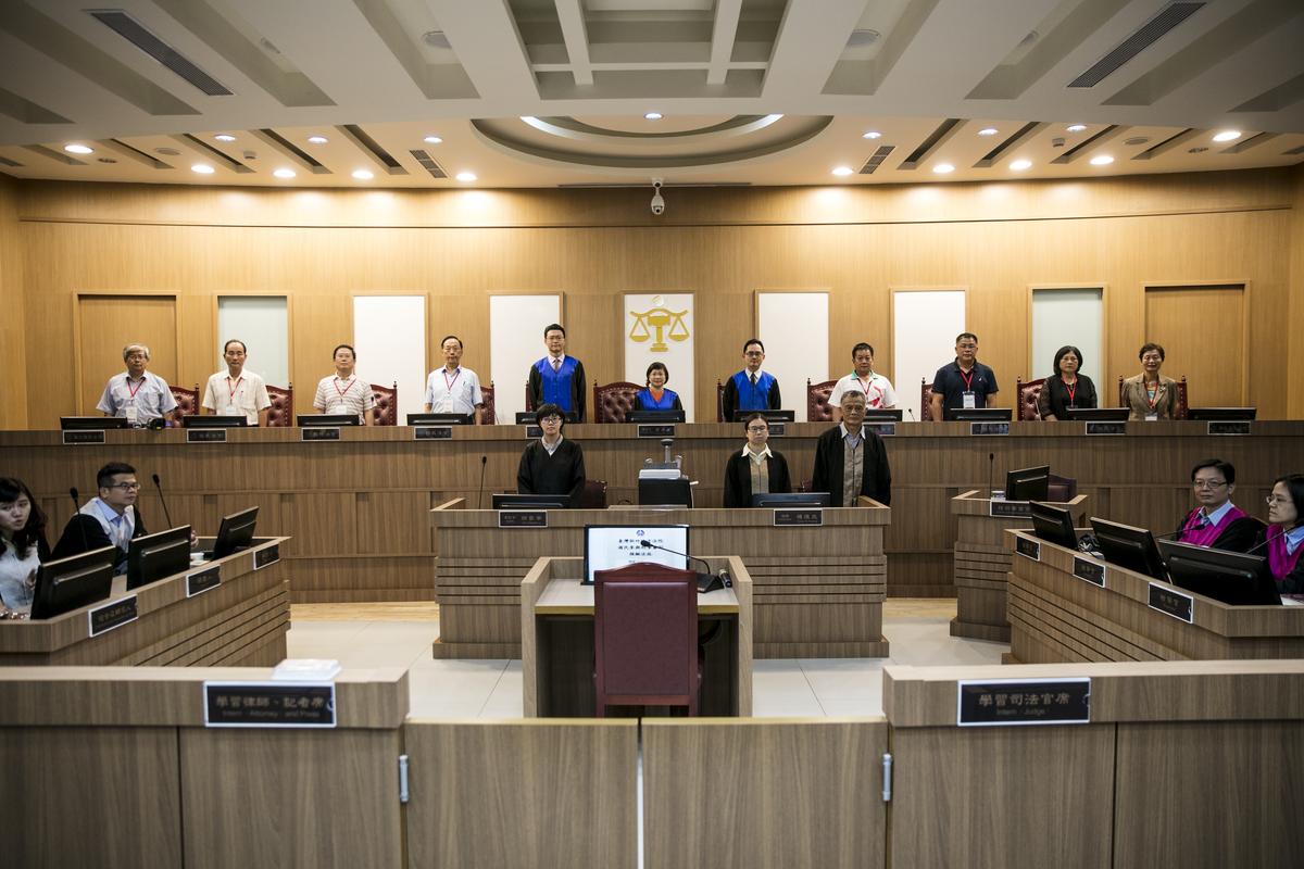 國民法官開庭實錄3之1】未來法院模擬中：如何篩選出公正的國民法官- 報導者The Reporter