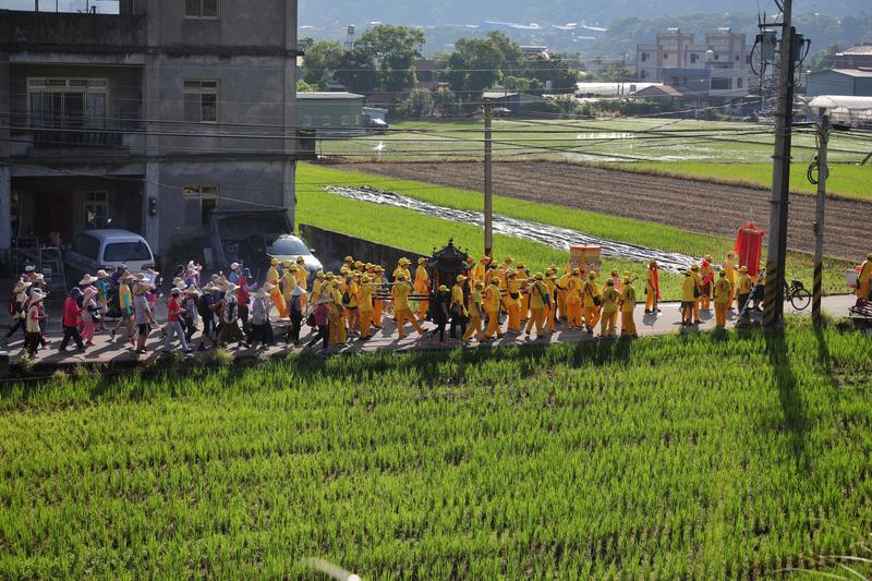 許震唐、與神同行