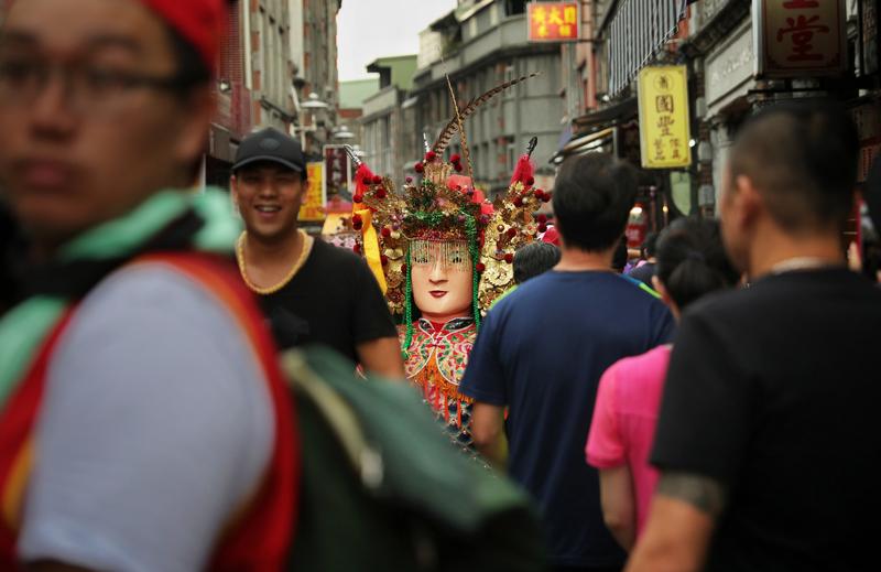 許震唐、與神同行