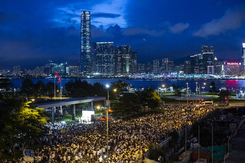 陳朗熹／無視百萬港人民意，港府12日仍要力推「送中條例」二讀