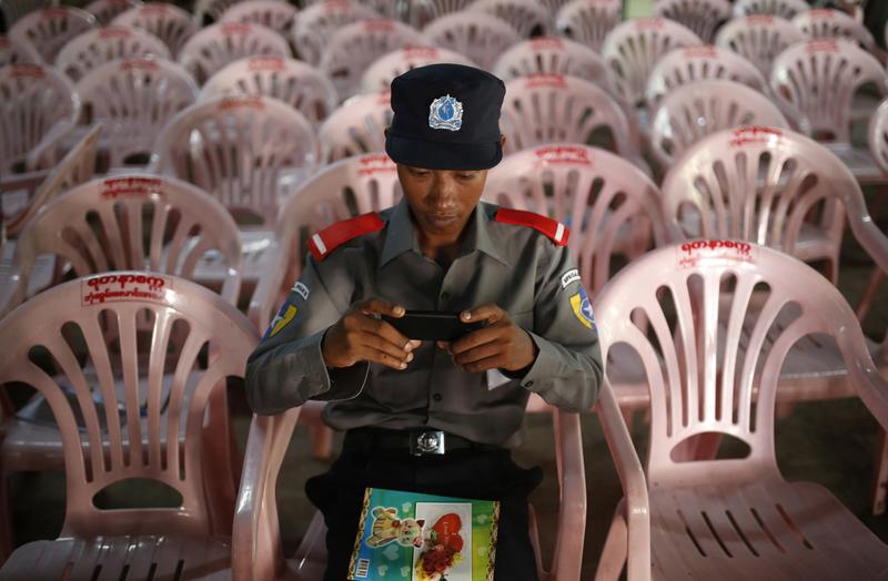 緬甸現場：當臉書變成失控巨獸，政府反成最大贏家？(攝影/AP Photo/Hkun Lat/達志影像)
