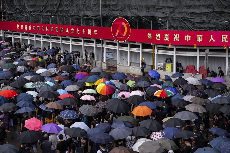 香港、反送中、港獨、攬炒、港人移民、香港中大、李立峯