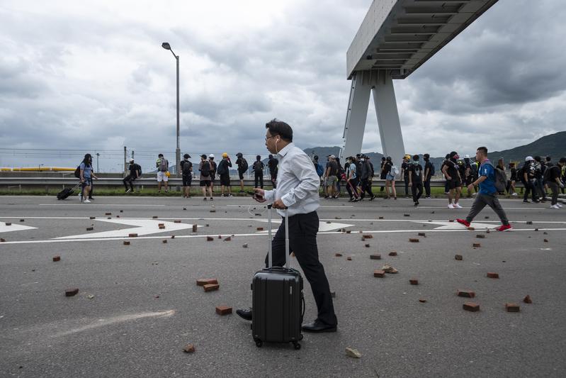 敦克爾克大撤退、香港機場、反送中