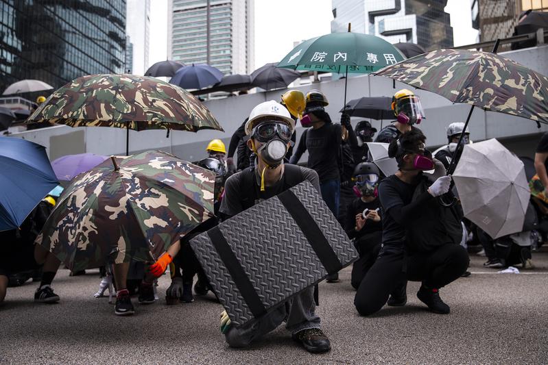 反送中、香港、屍殺列車、港警、太子站