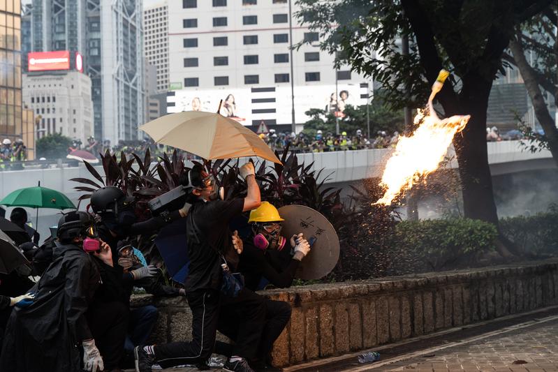 反送中、香港、屍殺列車、港警、太子站