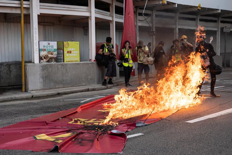 香港、反送中、國殤遊行、實彈