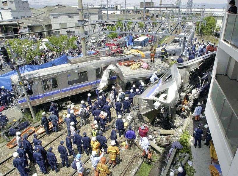 賴勇成／從福知山事故看普悠瑪意外，JR西日本選擇不遺忘，台鐵呢？_(攝影/AP Images/達志影像)