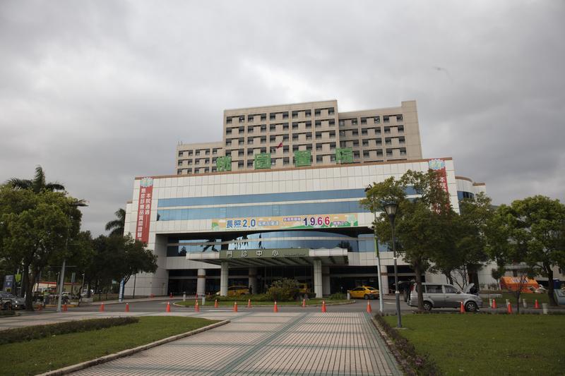 鎮守台灣疫情邊境大門的衛福部立桃園醫院。（攝影／楊子磊）