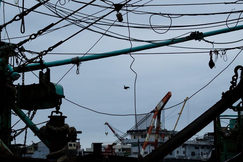 Taiwan’s offshore fishing industry continuously steps on the red line of human trafficking. Photo by Tseng Yuan-hsin(曾元信)