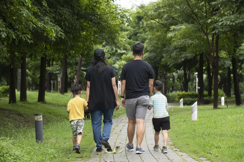 The green space in Aozihdi Park was the reason that the “Runaway family” settled in Kaohsiung. Photo by Yang Tzu-lei (楊子磊)