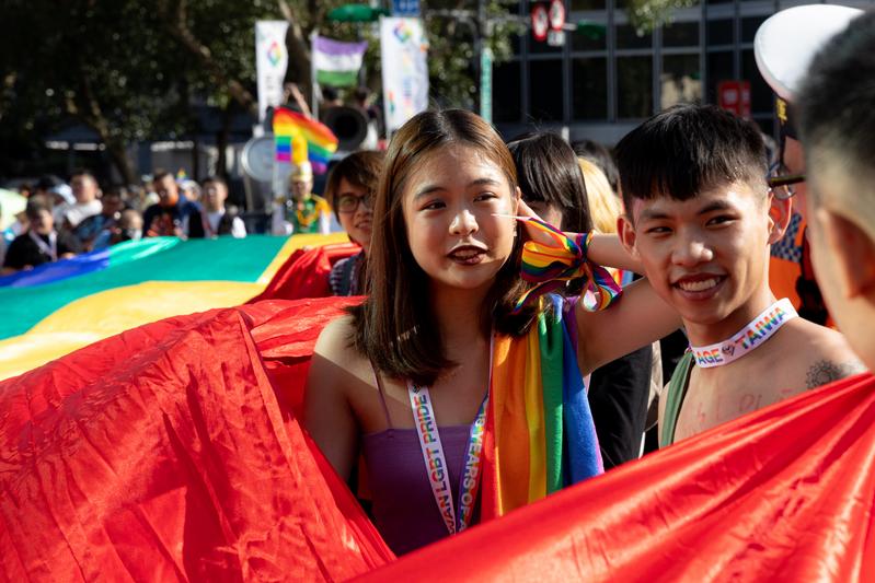 台灣、同志大遊行、彩虹旗、成人之美