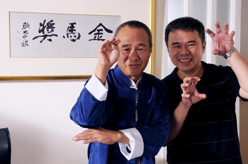 執導2010年金馬影展CF的陳玉勳（右），請來侯孝賢（左）演出，是給影迷的一大驚喜。（照片提供／金馬影展執委會）