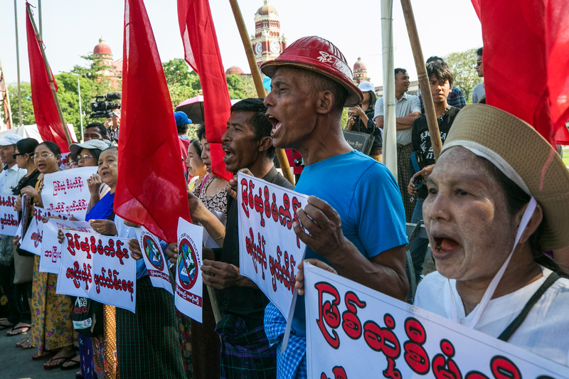 2020年1月18日中國國家主席習近平訪問緬甸期間，於仰光抗議中國執意推動密松水電站大壩計畫的民眾。（攝影／AFP／SAI AUNG MAIN）