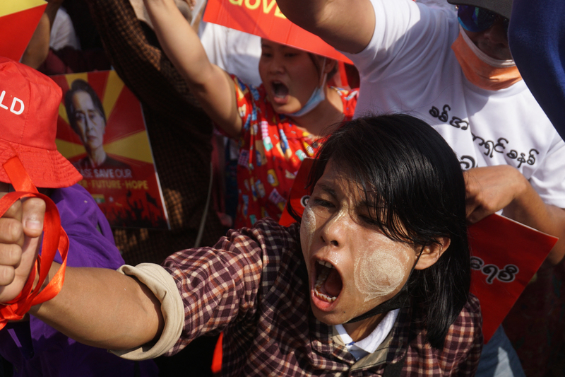 從香港和泰國抗議者獲得靈感，緬甸Z世代帶動春天革命