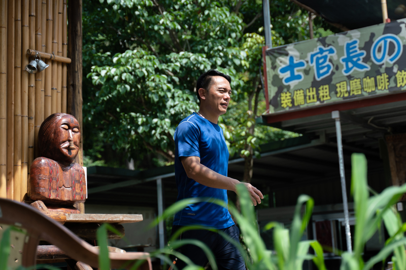 泰雅族人游國慶除了組織原住民業者爭取合法經營露營地，也關心如何推廣原住民文化。（攝影／陳曉威）