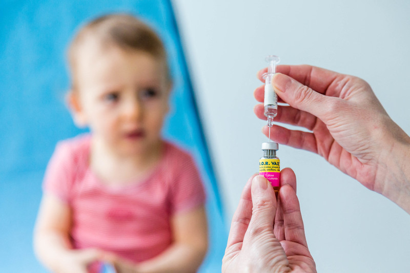 《醫學的張力》：從兒童疫苗注射之爭，看個人選擇與集體益處之間的緊張關係