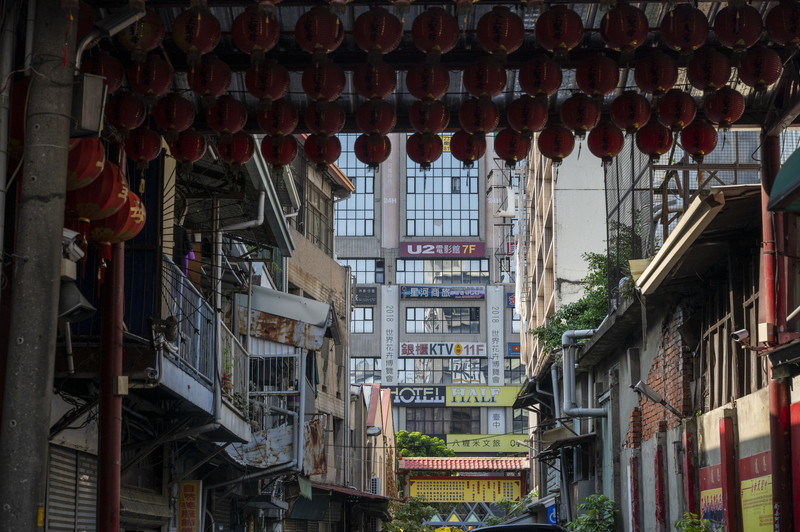 《異溫層迷航記》：城中城──台中東協廣場的舊社區與新族裔
