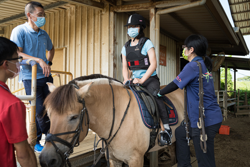 唐佐欣、生命、動物、輔助治療