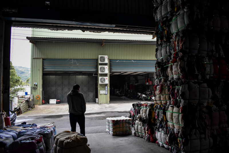 從遠征非洲到坐困「綢」城：舊衣回收產業，窮途中如何找路？