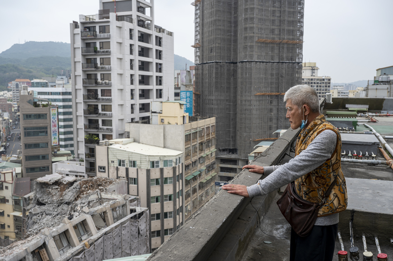 曾威量、庭中有奇樹、城中城、毛國運