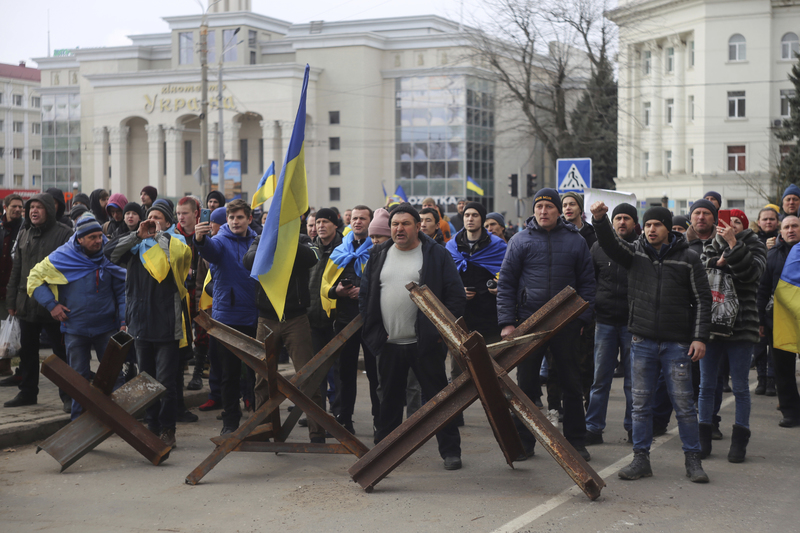 走進俄軍佔領3個月的赫爾松，烏克蘭人如何從「統戰」手段裡求生？