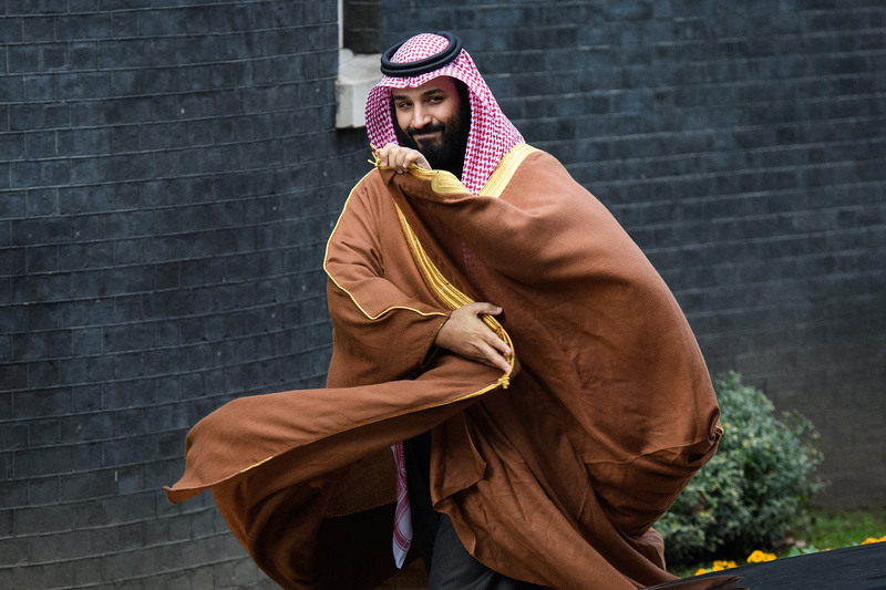 沙國王儲沙爾曼2018年3月7日訪問英國時，在唐寧街留下的身影。（攝影／Getty Images／Leon Neal）