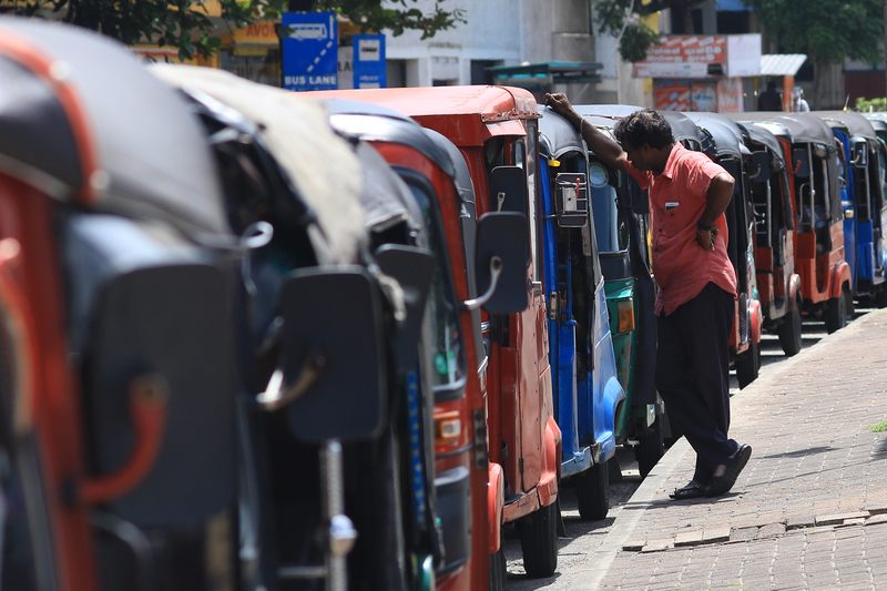 全國只剩最後一天的汽油：斯里蘭卡國家破產的骨牌效應