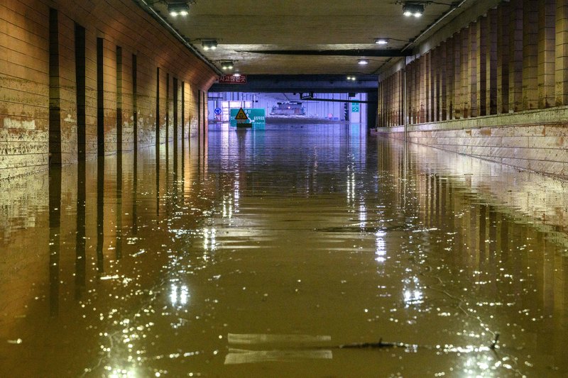 首爾、暴雨、韓國、居住、半地下屋