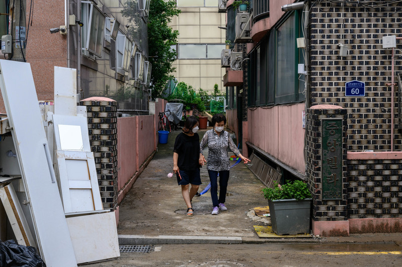 首爾、暴雨、韓國、居住、半地下屋