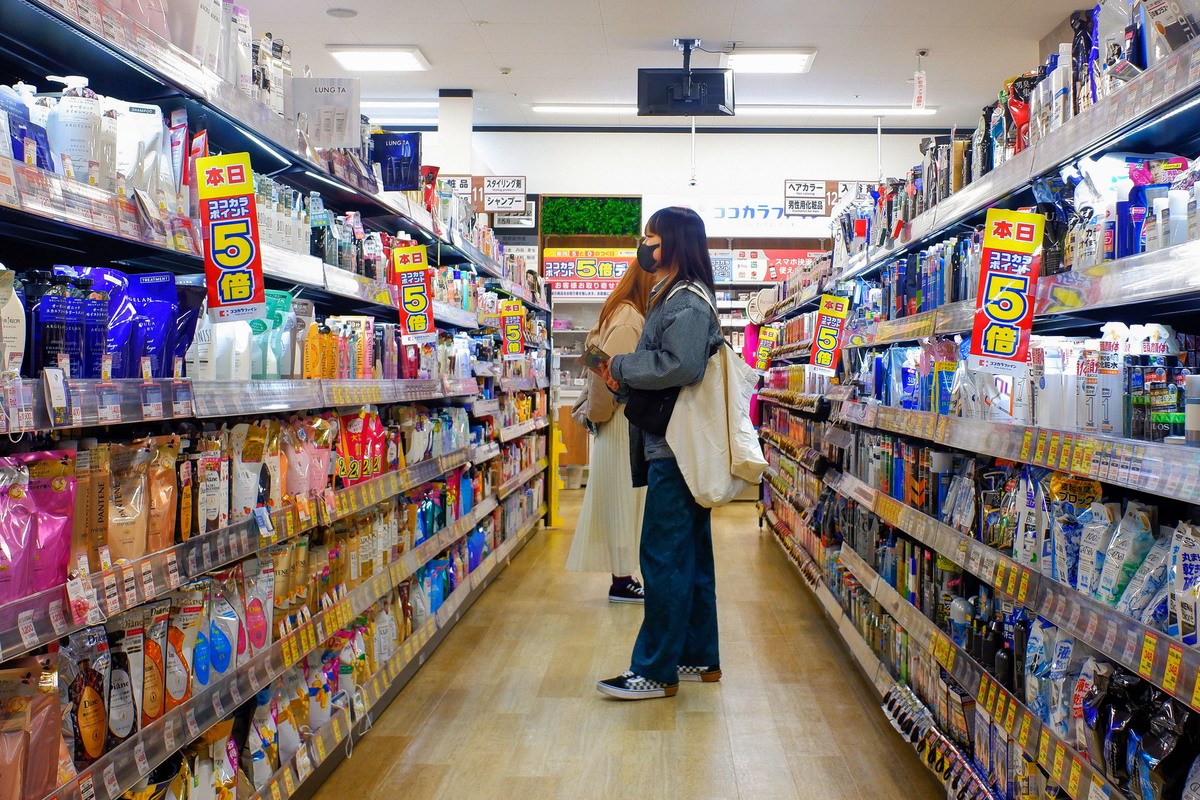 日圓變小危機：愈賺錢愈薄，日本經濟怎麼了？ - 報導者The Reporter