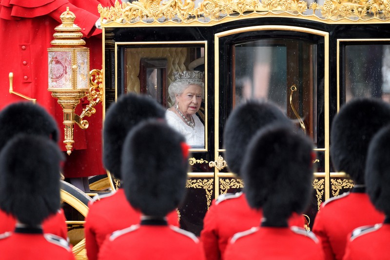 英國、女王、伊麗莎白二世、逝世、王冠