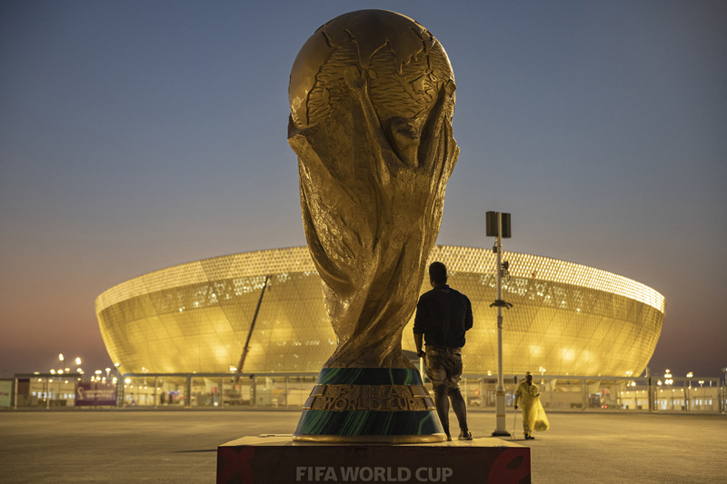 卡達世足FIFA現形記──瘋狂、黑金、死傷不斷的血色世界盃