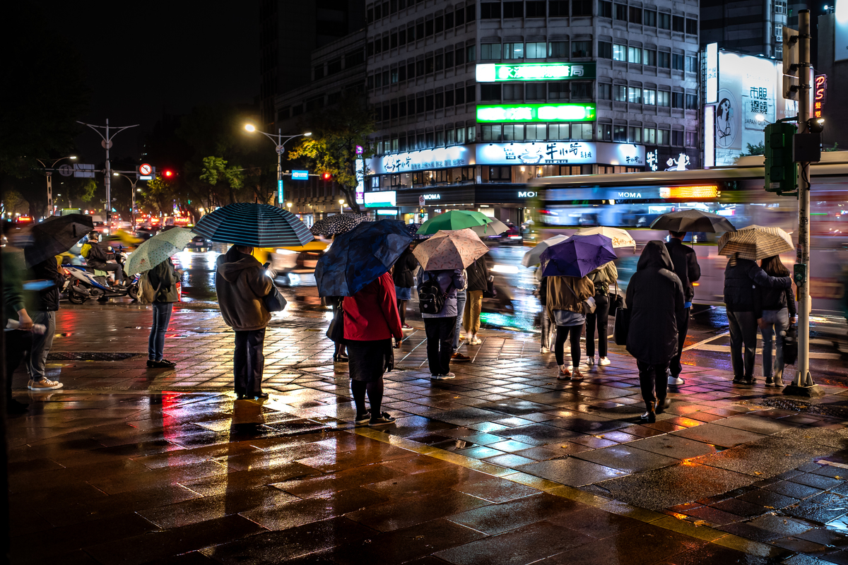 被稱「行人地獄」的台灣──為何我們的馬路設計不安全？ - 報導者The