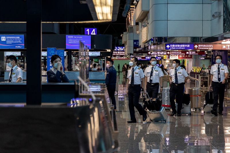 2021年5月6日，指揮中心宣布啟動機師清零計畫，國籍航空機師們被迫立即居家檢疫。圖非文中當事人。（攝影／陳曉威）