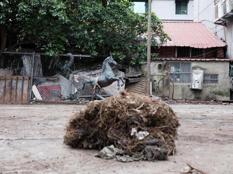 唐佐欣／「不偷不搶，靠自己賺」──萬華最後的回收場與持續找出路的拾荒勞動者