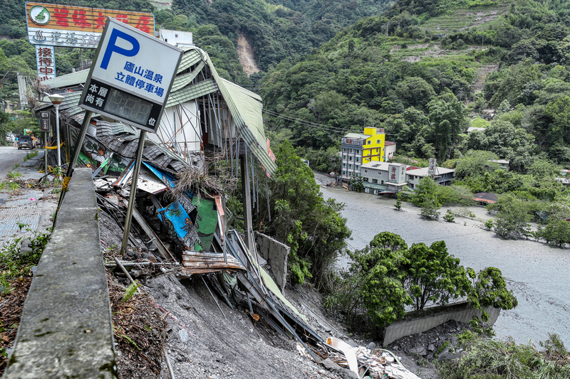 不想改道的水、難以遷離的人──柯金源鏡頭記錄南投仁愛鄉颱風土石流今與昔