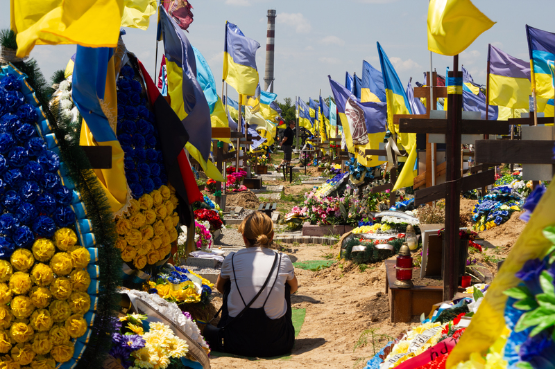 哈爾基夫的第18號公墓，這裡埋葬著從2014年頓巴斯戰役到現在犧牲的人們。（攝影／曹雨昕）