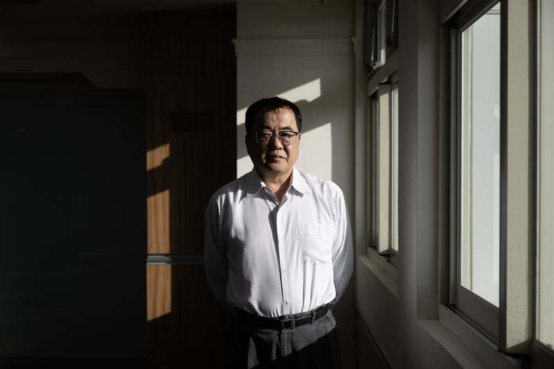 面對業者哀聲連連,直呼漁業署開罰過於嚴格,漁業署署長張致盛吐露無奈:「產業要永續,總是要有人做這些事。」(攝影/楊子磊)
