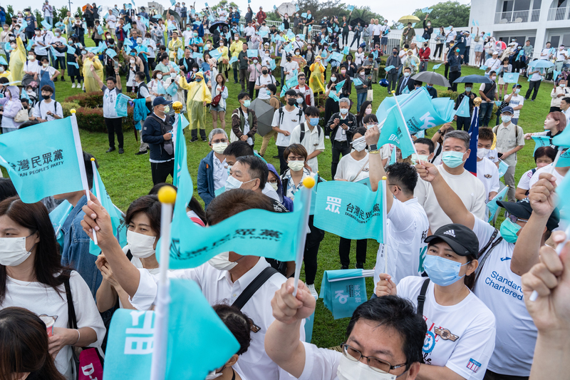 柯文哲認為，每一次選舉年輕選票都是關鍵。圖為5月20日柯文哲宣示參選2024總統大選，現場有約2千名支持者參與造勢。（攝影／陳曉威）