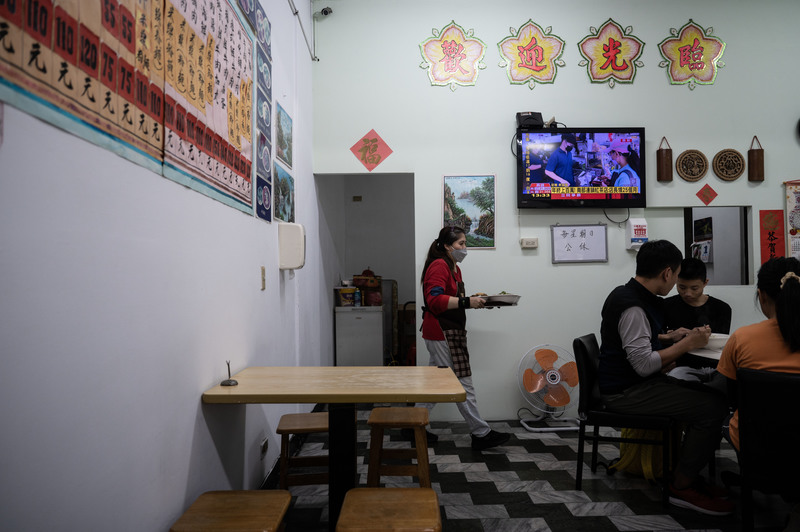 文山區仍留存幾間「廣東化」的越南小吃店，由逃難來台的越南華人經營。（攝影／楊子磊）