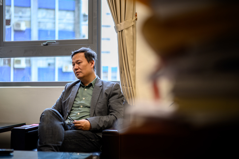 衛福部資訊處處長李建璋迅速將CrazyHuter鎖定醫療機構的行動定調為「系統性攻擊」,同時也參照此次經驗,發布台灣首份〈醫院面對勒索軟體攻擊的應變指南〉。(攝影/黃世澤)