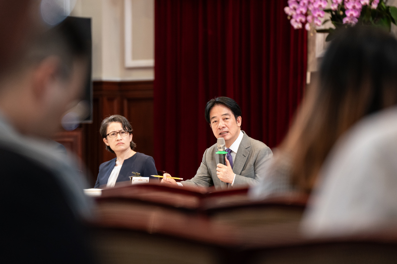 面對在野黨的質疑，賴總統在臨時記者會上則再三強調：美方1日公布的數字只是暫時稅率而非完成的確定結論。（攝影／陳曉威）