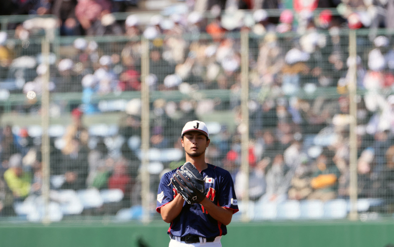 至今仍在美職擔任先發主力投手的達比修有，對日本棒球體罰「傳統」深痛惡絕，多次透過媒體直白提出批判。圖為2023年2月26日，達比修在日本代表隊於宮崎縣進行的訓練中投球。（攝影／Shuhei Yokoyama／Yomiuri／The Yomiuri Shimbun via AFP）