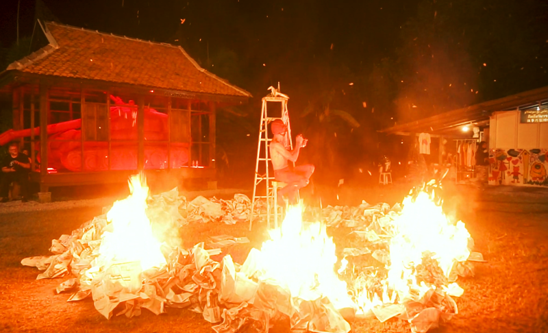2022年8月，Ramil在Patani Artspace演出，為當年Artspace主辦的藝術節Kenduri Seni Nusantara計畫之一。（圖片提供／The Observer）